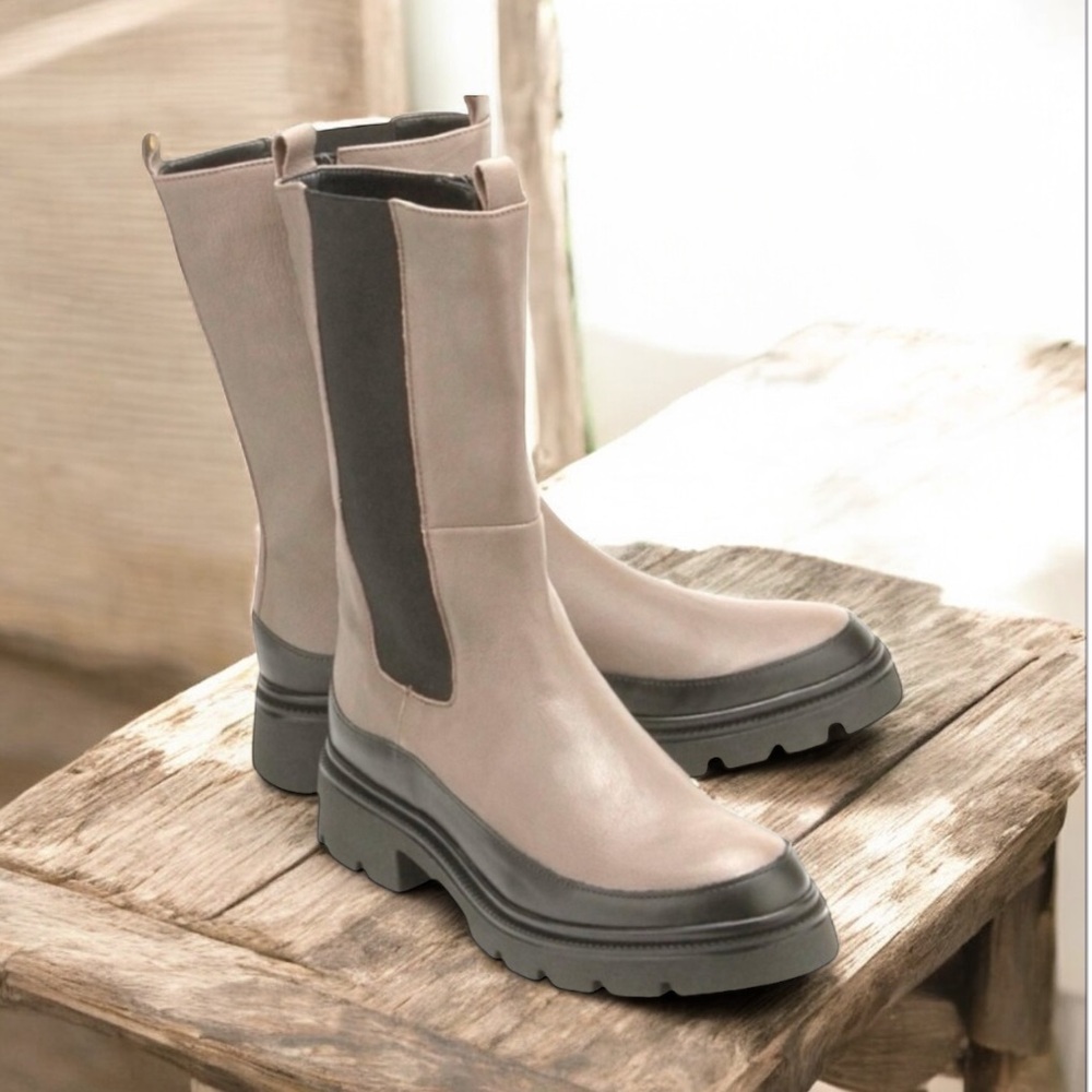 “GABOR” GENUINE LEATHER•HIGH END/EUROPEAN BRAND•TAUPE/BLACK•TRUE SIZE 11.5=43